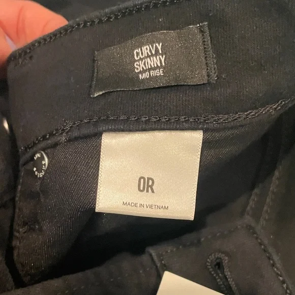 Express Black Curvy Skinny Jeans - Picture 4 of 9